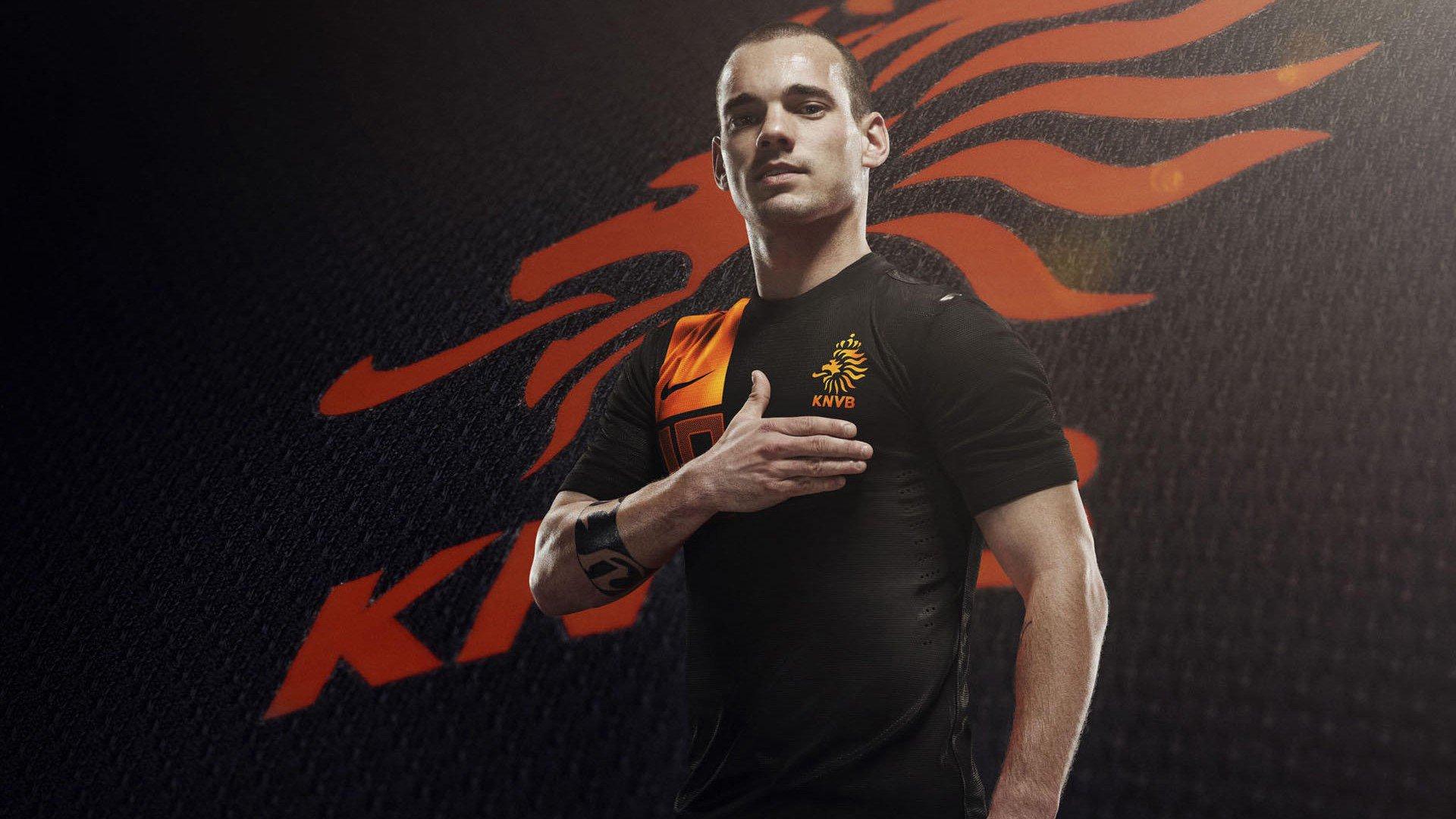 静候它的主人！金球奖官方揭秘纯手工制作过程，2025年花落谁家引热议