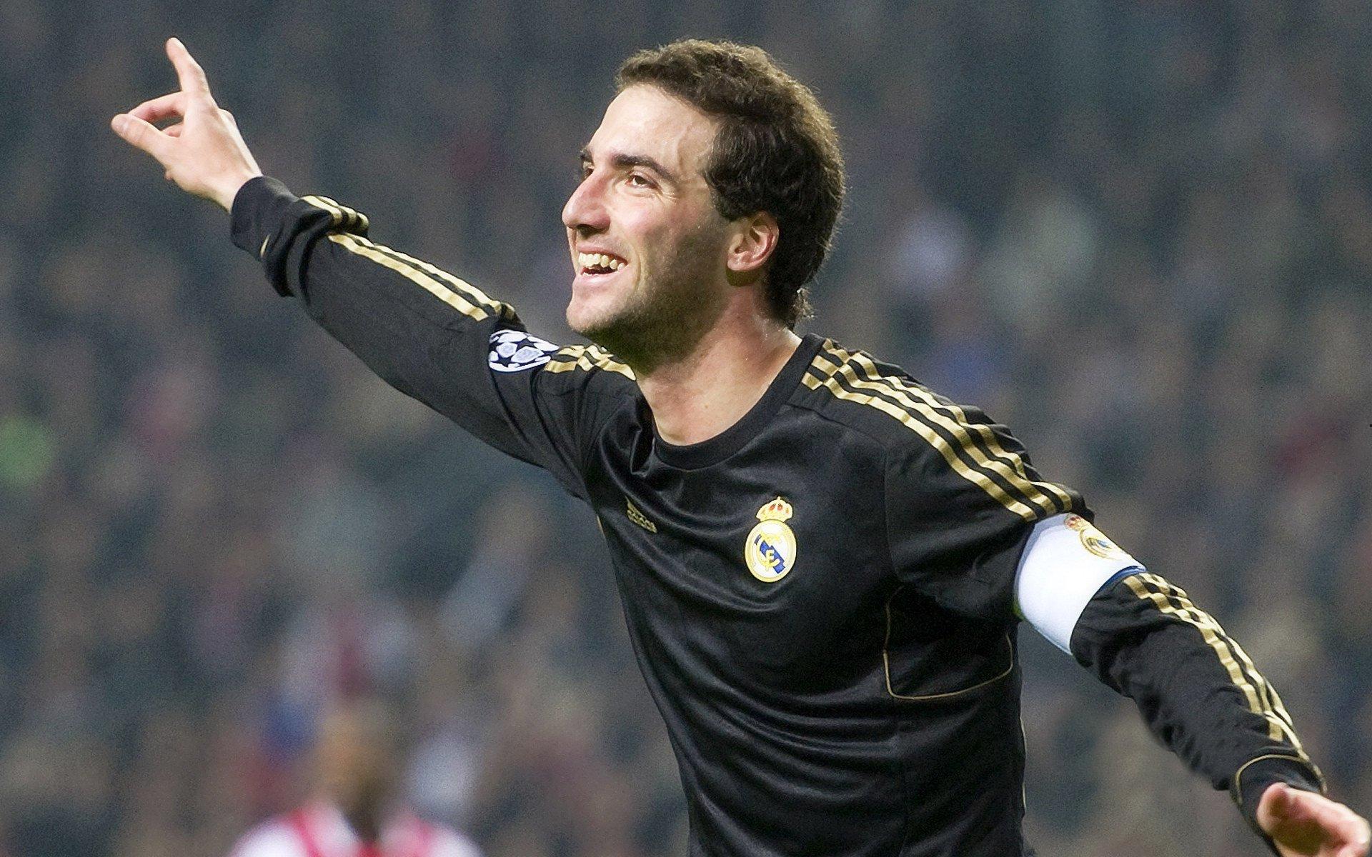 七六人双星陷迷雾，哈登交易僵局未解，恩比德去向再掀波澜