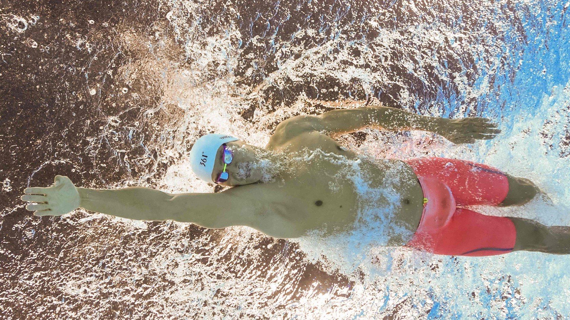 备战遇插曲，U23男足后勤车辆迷途延误训练，全队集体观摩赛事转播调整状态